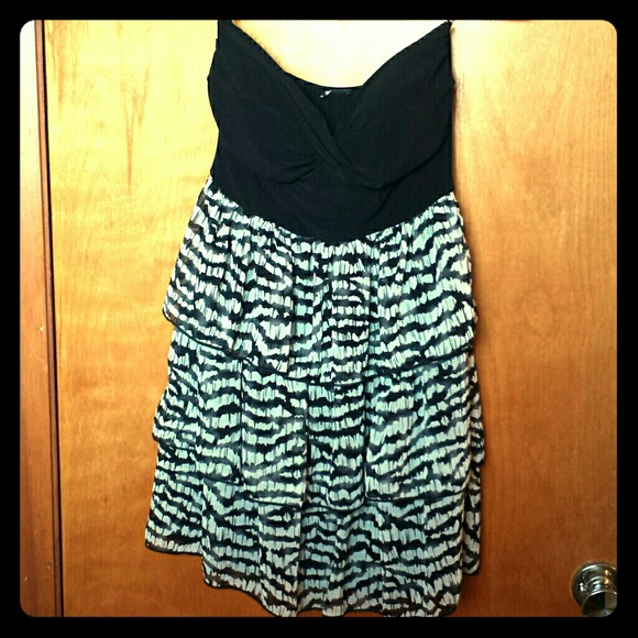 Black and white short semi formal dress - Picture 1 of 2