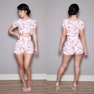 Floral crop top and shorts set 🌸