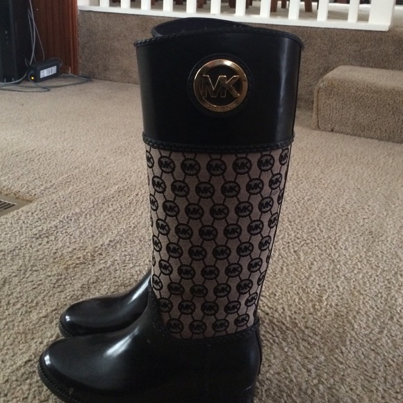 Michael kors rain boots