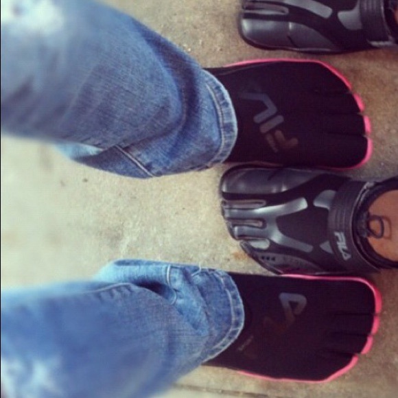 Black and Pink "skeletoes"