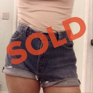 High waisted Levi shorts