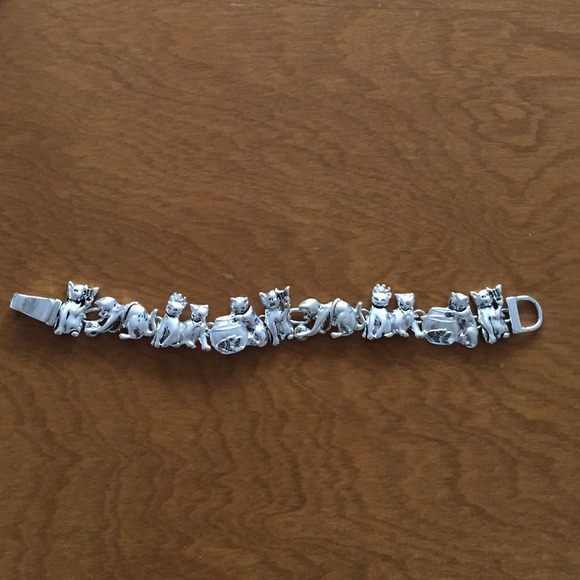 Silver cat bracelet magnetic closure - Picture 1 of 4