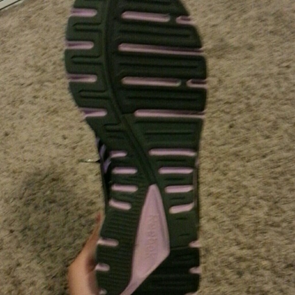 Reebok - Picture 1 of 2