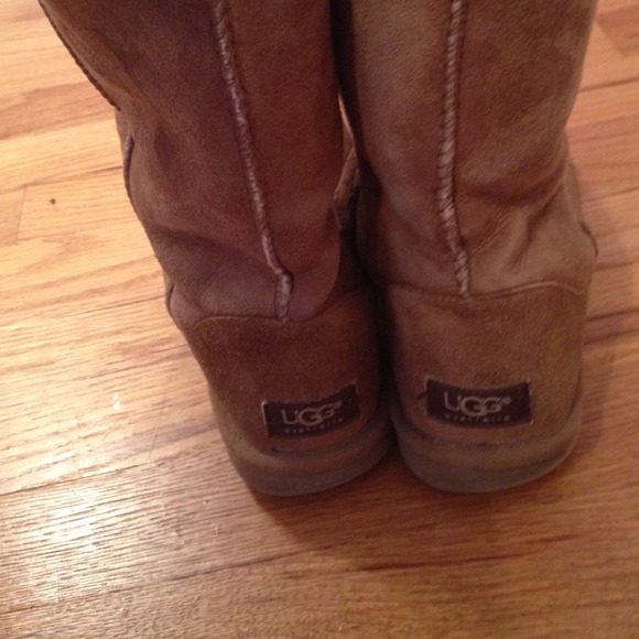 ❌SOLD❌ Tall Chestnut Uggs - Picture 3 of 4