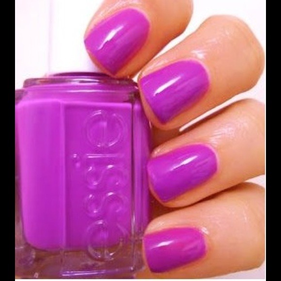 Essie Other - 🌻Brand new nail polish🌻