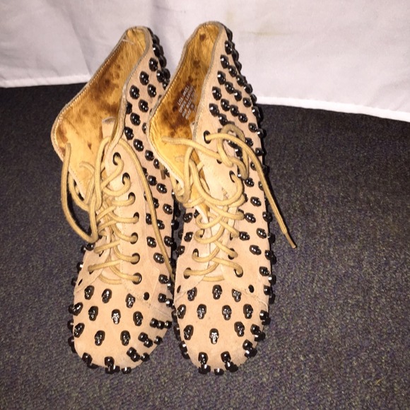 Jeffrey Campbell