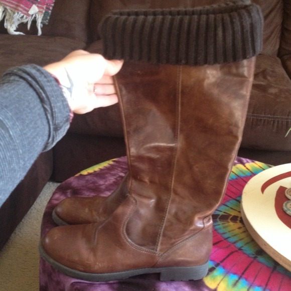 Gianni Bini Brown Leather Boots with Wool Detail