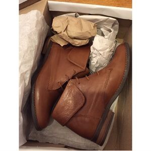 Steve Madden Brown Leather Ankle Booties