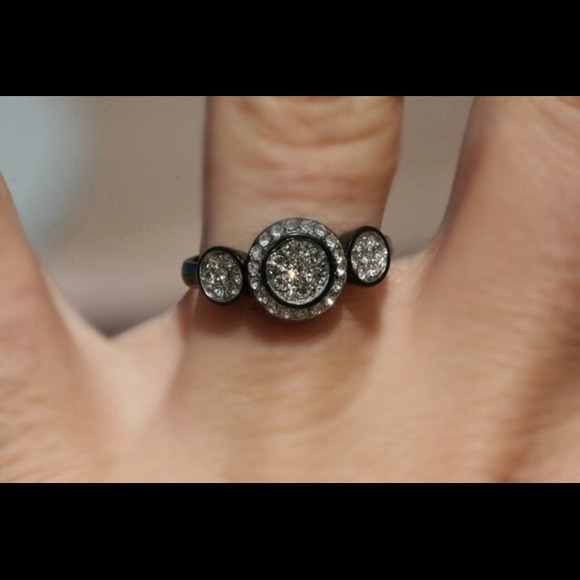 So chic!  Black plated triple halo