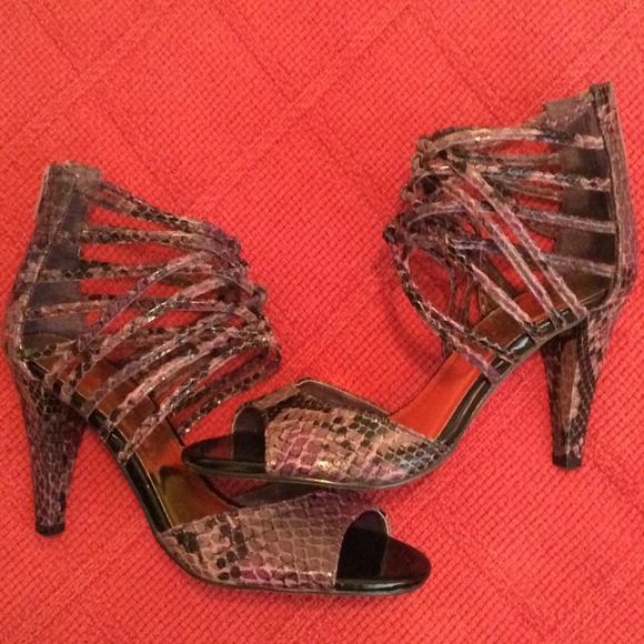 Shoes - Picture 2 of 2
