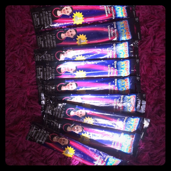 11 glow necklace color:pink - Picture 1 of 1