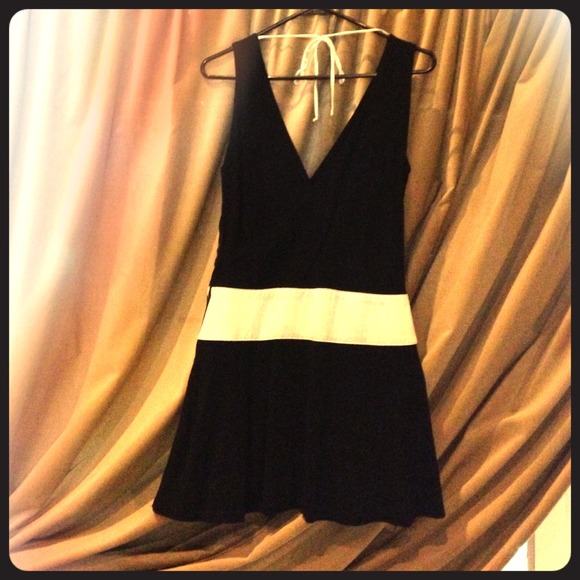 Short black dress w/baby blue silk band and tie