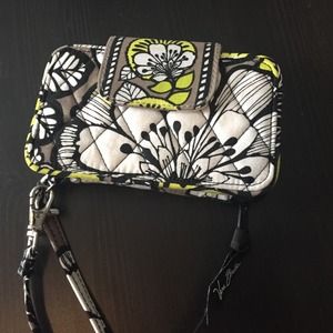 Vera Bradley smartphone wristlet!
