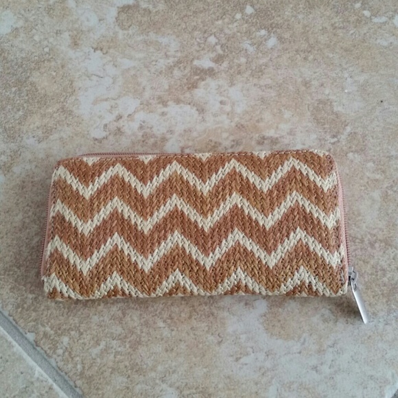 new wicker wallet
