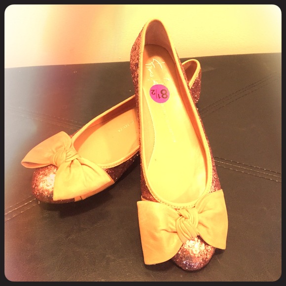 NWT Franco Sarto glitter flats