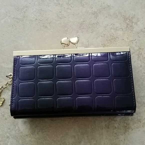 new purple wallet - Picture 3 of 3