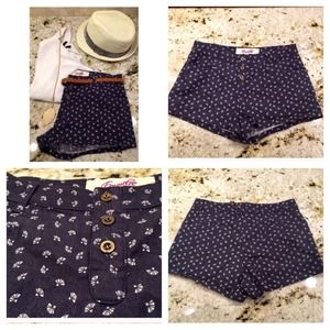 2 Piece Short/Necklace Bundle