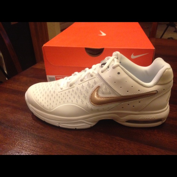 Nike Tennis court shoes