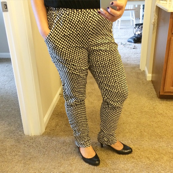 Stylish print pants!