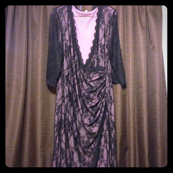 Black and pink lace dress 3/4 sleeve