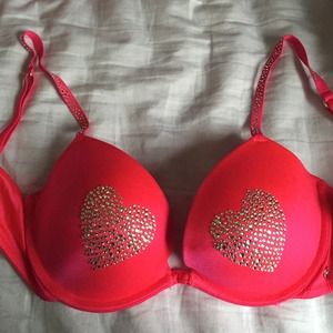 Victoria's Secret PINK V-Day Bra-Limited Edition!!