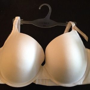 Cacique/Lane Bryant White Bra
