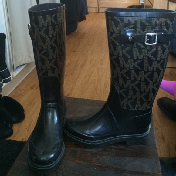 Michael kors rain boots