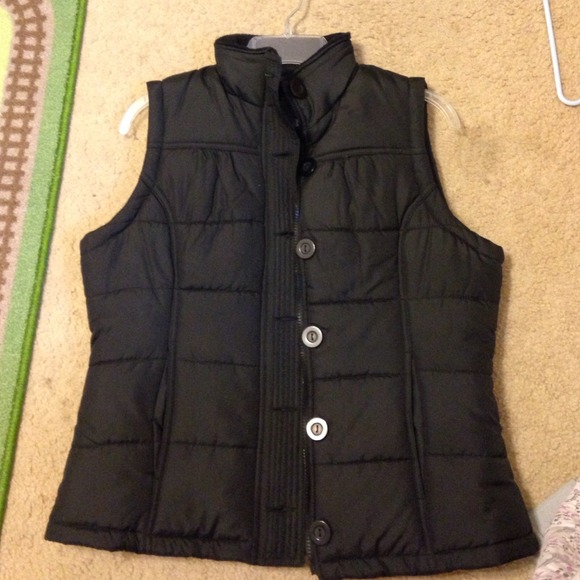 Light puffer vest