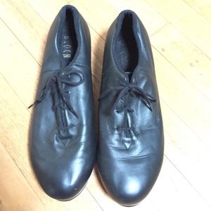 Tap shoes