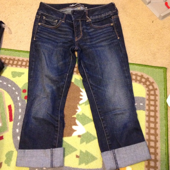American eagle cropped artist  jeans