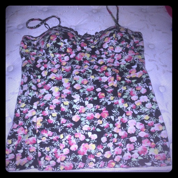 Cute floral tank top by candies - Picture 1 of 1