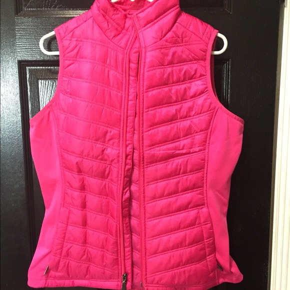 Bright hot pink quilted vest size Large NWOT