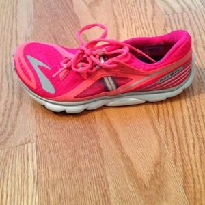 SOLD Brooks Pure Drift