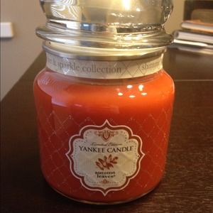 Yankee Candle Autumn Leaves