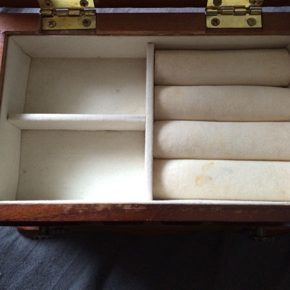 SOLD - Picture 3 of 4