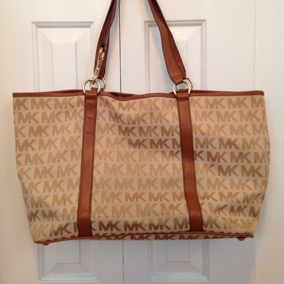 Michael Kors Tote