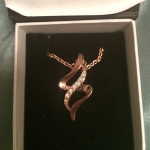 Cate & Chloe necklace