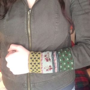 Dark olive green light jacket w/ hood