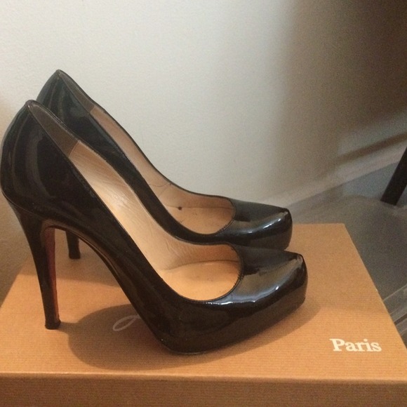 Authentic Christian louboutins rolando