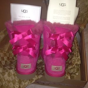 New PINK UGG bow  boots b