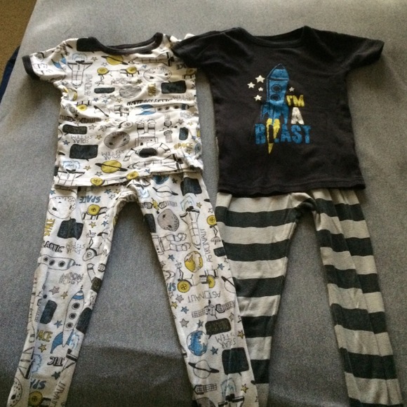 Carter's boys pj sets. Used. Size 4T.