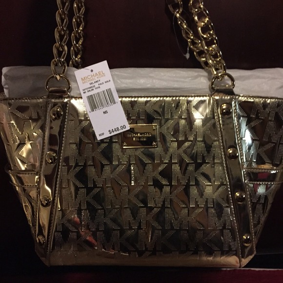 Michael Kors Bag! NWT Pale Gold Shoulder Tote - Picture 1 of 2
