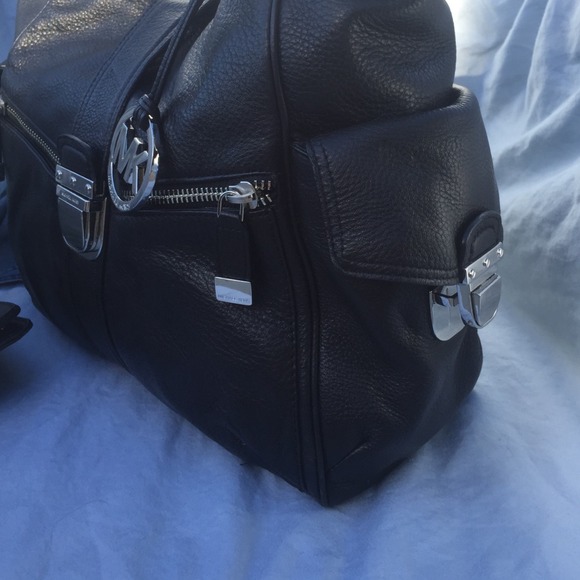 Black Michael kors set! - Picture 2 of 4