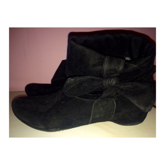 Cute little black booties