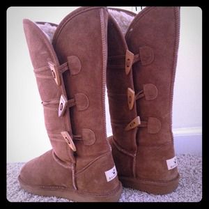Bearpaw Boots Size 8