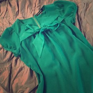 Kelly Green Blouse