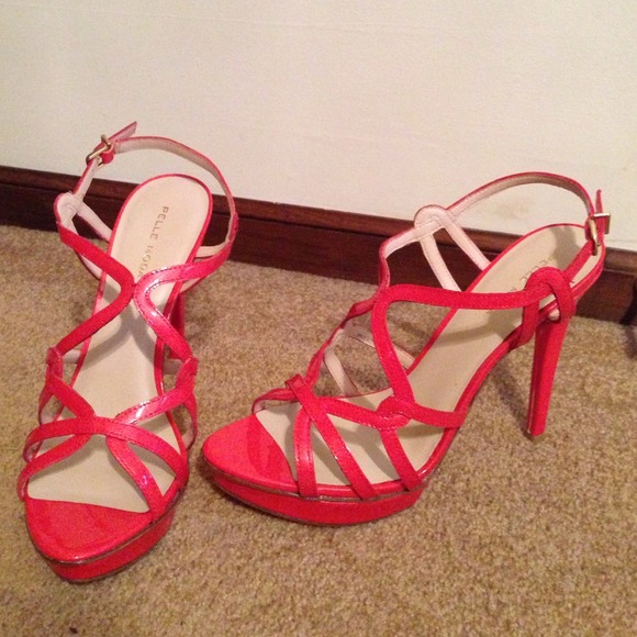 Flamingo strappy high heeled sandal