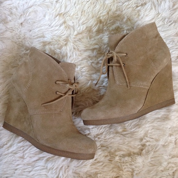 Nine West Boots - Nine West desert boot wedge