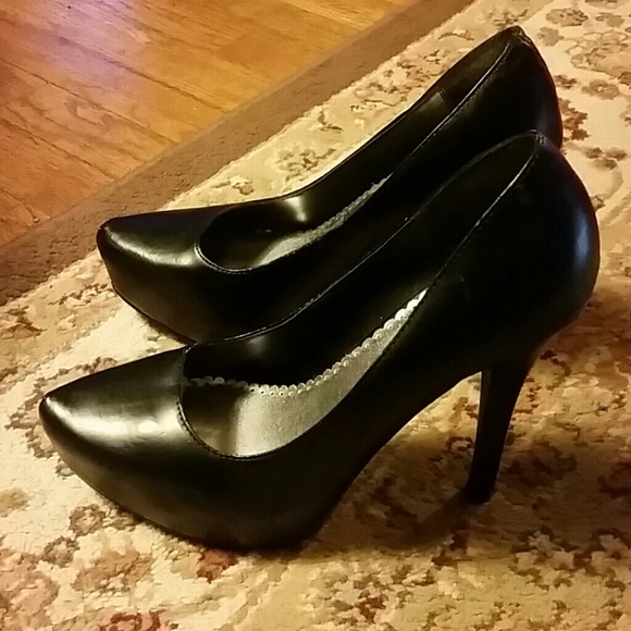 Qupid Day Dream Black  4" Heels