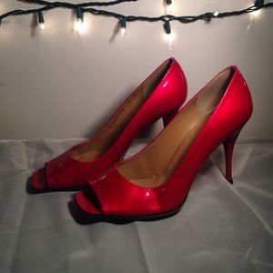 Stuart Weitzman Patent Peep Toe Pumps